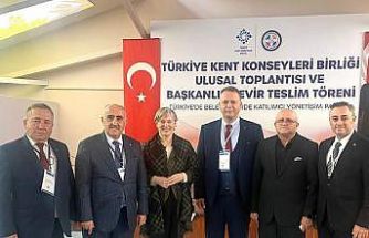 Başkan Tanfer, "Belediyelerde Katılımcı Yönetişim" paneline katıldı