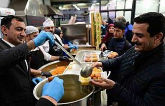 Başkan Taşkın vatandaşlarla iftar sofrasında buluştu