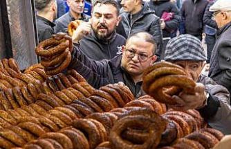 Başkan Tugay bayram namazında Bucalılarla buluştu