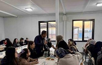 Başkan Ulutaş, iftarda vatandaşlarla bir araya geldi
