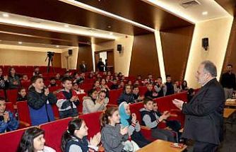 Başkan Yalçın’dan miniklere yerel yönetim dersi