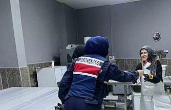 Bayburt jandarması kadın esnaf ve öğretmenlerin kadınlar gününü kutladı