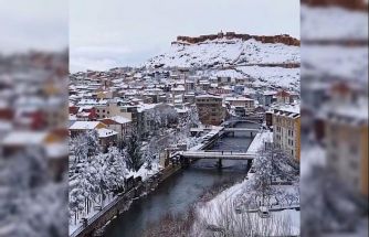 Bayburt kar yağışıyla beyaza büründü