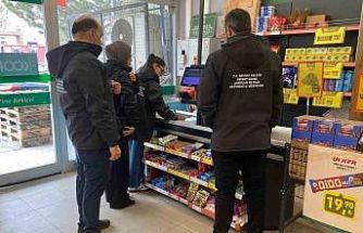 Bayburt’taki marketlerde sıfır atık ve poşet denetimi yapıldı