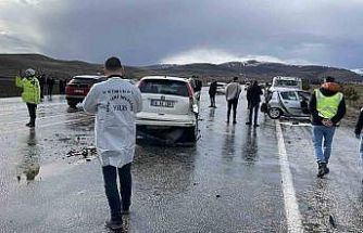 Bayram tatili dönüşü trafik kazası: 1 ölü, 5 yaralı