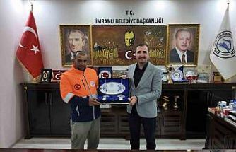 Belediye personeli haraketliyle yürekleri ısıttı