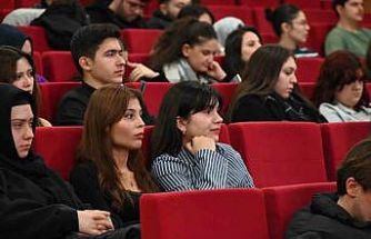 BEUN Bilim Kafe’de Bağımlılıkla Mücadelenin Önemine Dikkat Çekildi