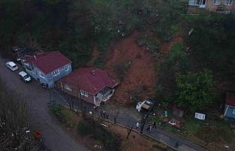 Beykoz’da toprak kayması: Tek katlı ev ve otomobil hasar gördü