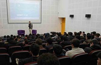 Bilim Merkezinde dronlar ve kullanımı söyleşisi