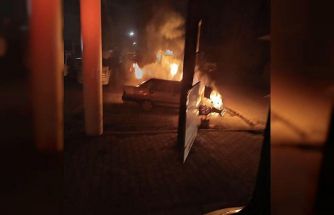 Bingöl’de park halindeki araç alevlere teslim oldu