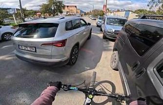 Bisikletli genci sıkıştırıp aracından inen sürücüye 180 bin lira ceza