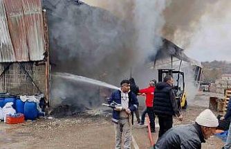 Bolu’da inşaat deposunda yangın