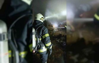 Burdur’da evin altında bulunan saman balyaları yandı