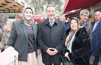 Burhaniye’de kadın muhtarlar bayramlaşma programına katıldı