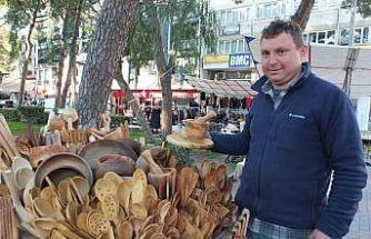 Burhaniye’de zeytin odunları mutfak gereci oldu