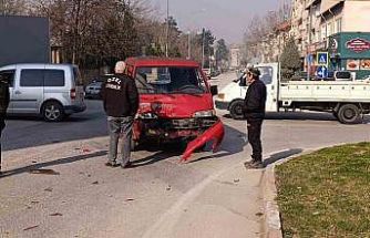 Bursa’da trafik kazası: 3 yaralı