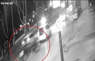 Bursa’daki feci kaza kameraya yansıdı... İkiye bölünen araçtan kurtuldu