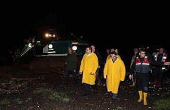 Canpolat ve Kaymakam Şahin’den gece sağanak mesaisi