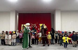 Çavdarhisar’da Hacivat, Karagöz ve Nasreddin Hoca gösterisi