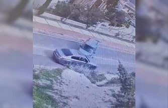 Çeşme’de kaza yapan sürücüye yumruklu saldırı kamerada