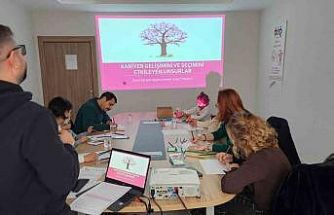 Çiftler saygılı bir evliliğe, aileler çocuklarını görmeye ve duymaya hazırlanıyor