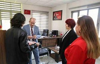 Çocuk evlerinde kalan minik ellerden anlamlı 18 Mart hediyesi