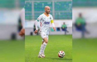 Corendon Alanyaspor kaptanı Efecan Karaca ameliyat edildi