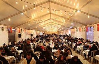 Dayanışma sofrası Maltepe’de büyüyor