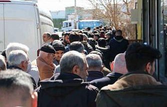 Diyarbakır’da ’APP plaka’ kuyruğu