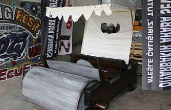 Diyarbakır’da modifiye tutkunlarının "Taş Devri" aracına yoğun ilgi