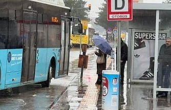 Diyarbakır’da sağanak yağış hayatı olumsuz etkiledi