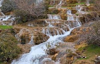 Doğaseverlerden Başdeğirmen Şelalesi’ne yoğun ilgi