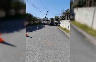 Dörtyol’da öğrenci servisi elektrik direğine çarptı: 4 yaralı