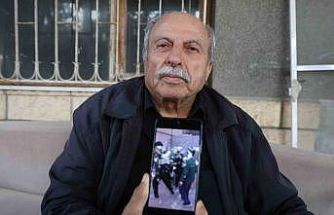 ’Dua etsinler yeter’ diyen yaşlı adam emekli maaşını mahalleliye dağıtıyor