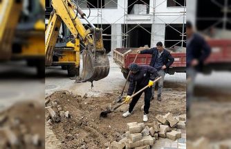 Edremit Belediyesi Altınkum’da ve Kadıköy’de yolları yeniliyor