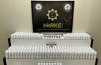 Edremit’te araçta 42 bin 600 sentetik ecza ele geçirildi