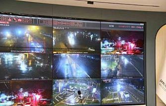 Ekipler selde mahsur kalan 10 kişilik aile için seferber oldu