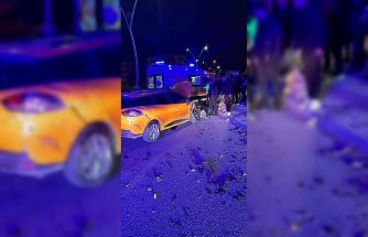 Elazığ’da  hafif ticari araçla taksi çarpıştı: 4 yaralı