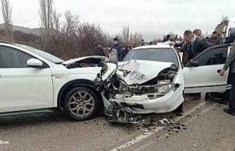 Elazığ’da iki otomobil çarpıştı: 9 yaralı