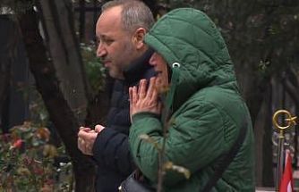 En acı bayram, Edirnekapı Şehitliği’nde gözyaşlarını tutamadı