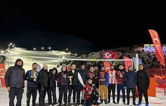 Ergan Dağı’nda kurumlar arası kar voleybolu turnuvası tamamlandı