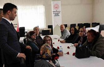 Erzincan’da huzurevi sakinleriyle bayramlaşıldı