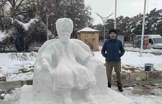 Erzincan’da kardan adam değil, kardan padişah