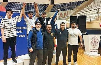 Erzincanlı güreşçilerden bölge şampiyonasında başarı