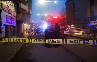 Erzurum’da halı mağazasında yangın: Polis bir kişiyi gözaltına aldı