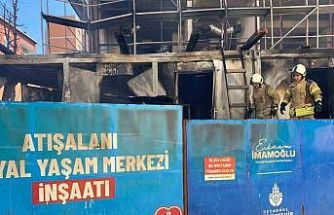 Esenler’de İBB şantiyesinde yangın: 3 konteyner zarar gördü