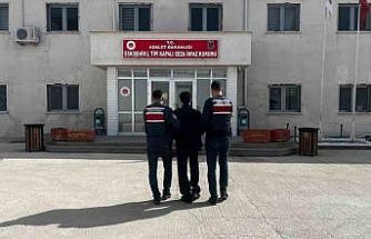 Eskişehir’de 10 yıl ve üzeri aranması bulunan 2 şahıs yakalandı