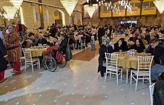 Eskişehir’de gaziler ve yaşlılar iftar programında bir araya geldi