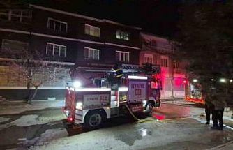 Eskişehir’de gece yangın paniği: 1’i bebek 3 yaralı