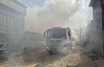 Eskişehir’de mobilya deposunda yangın